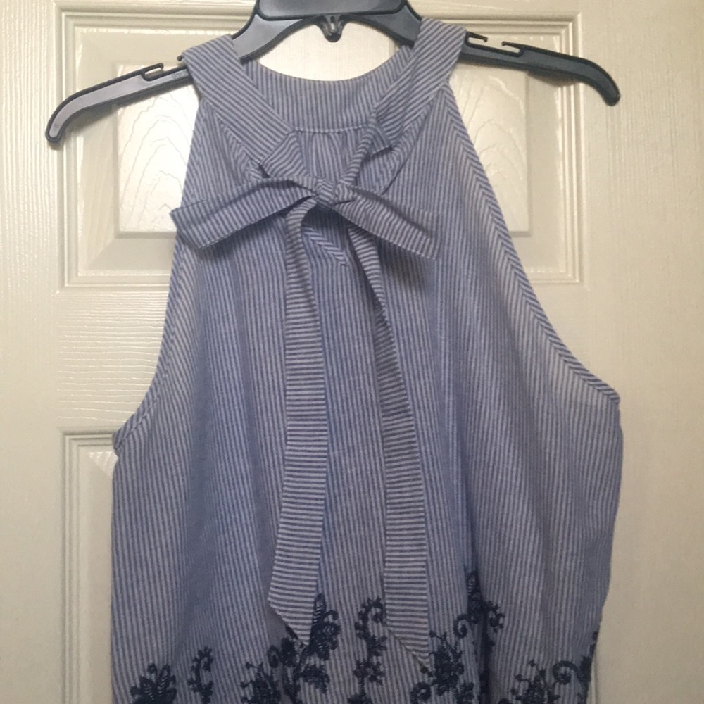 Embroidered Halter Top Tank - Picture 3 of 4